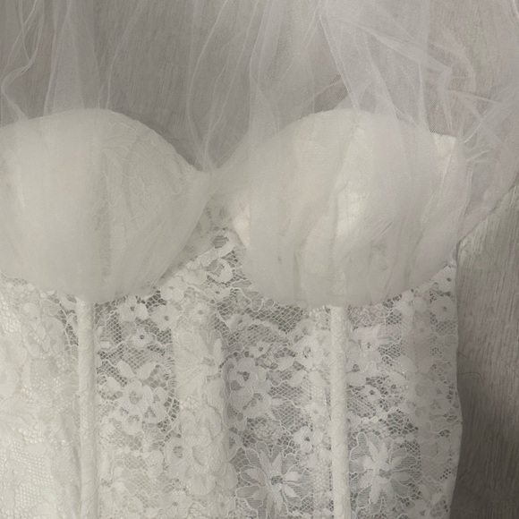 Lovers + Friends Elliot Top in White Lace NWT - Picture 7 of 8